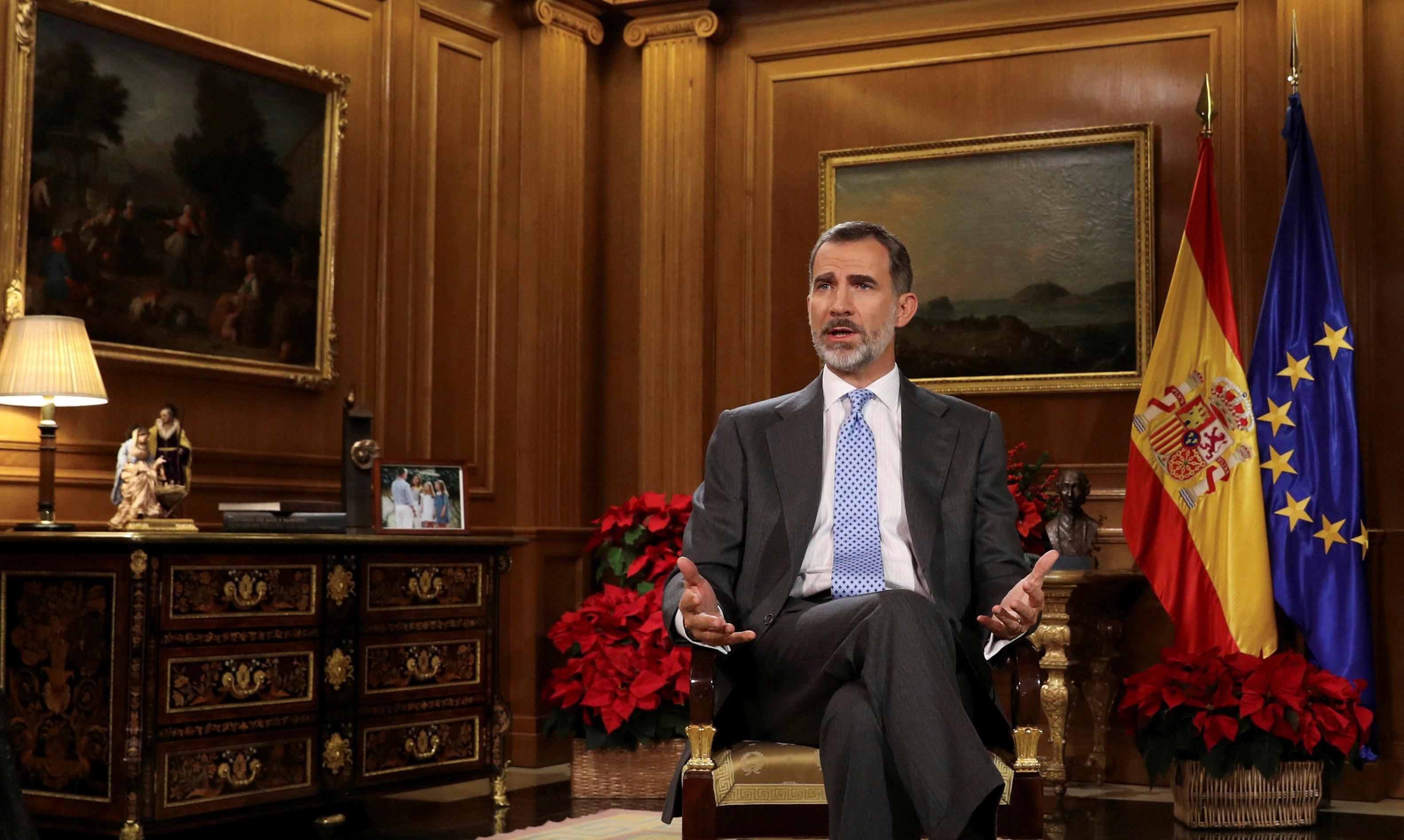 Facing royal mess, Spain’s king seeks to steady crown