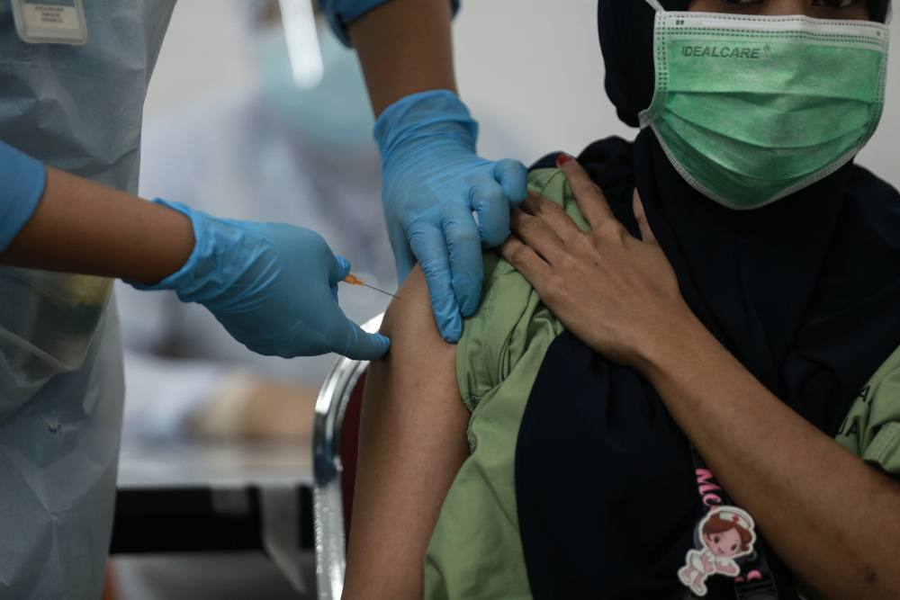 Covid-19 immunisation: Over 74,000 individuals completed full vaccination regimen, says health minister