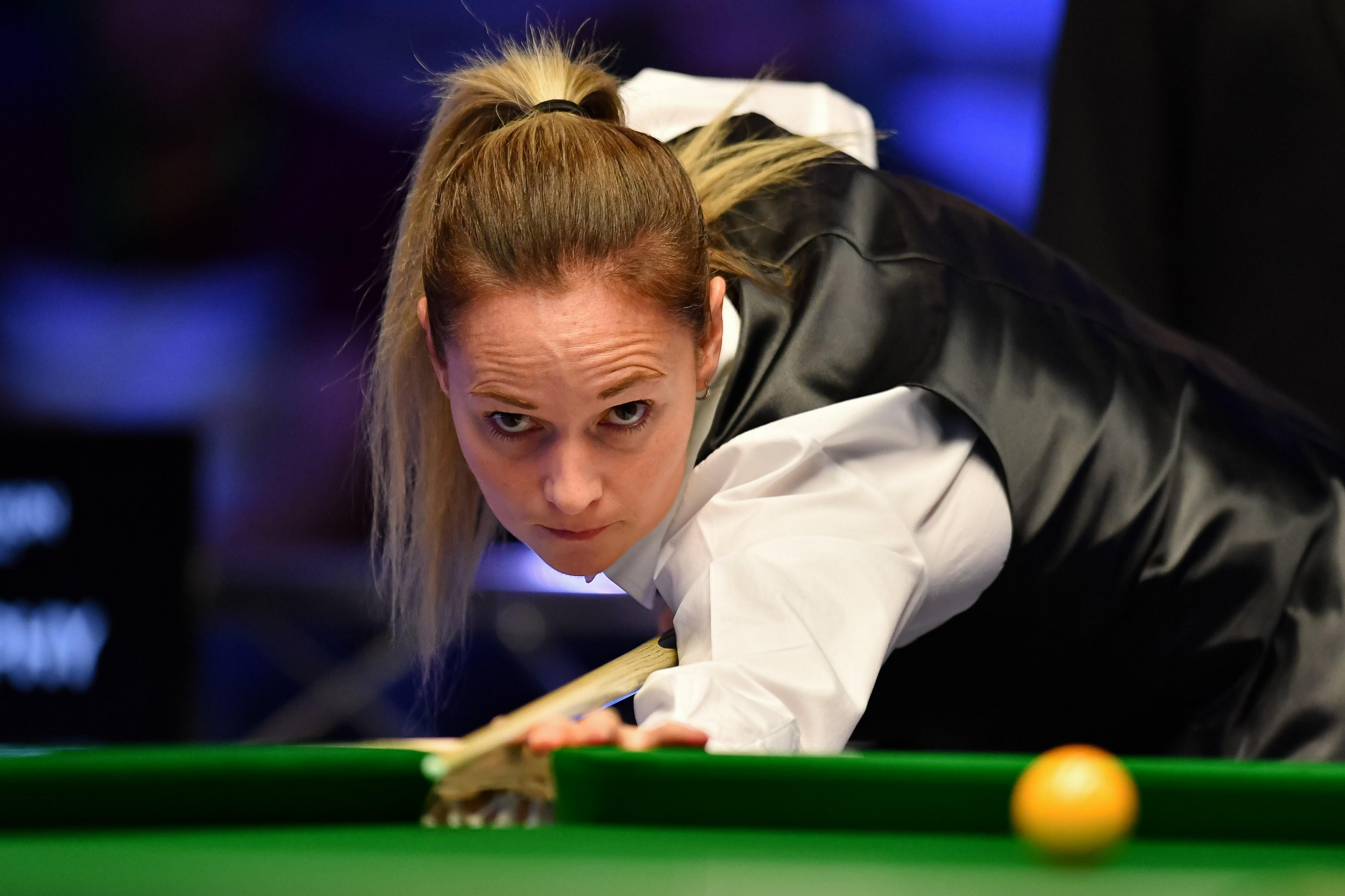 Reanne Evans wins TENTH UK Women’s Snooker Championship dropping just two frames
