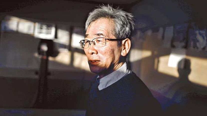 64岁男为寻妻　考牌潜水470次