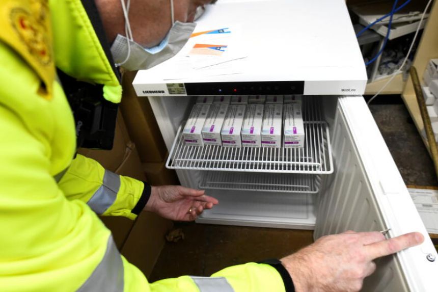Calls grow for UK to share surplus Covid-19 vaccines with Ireland