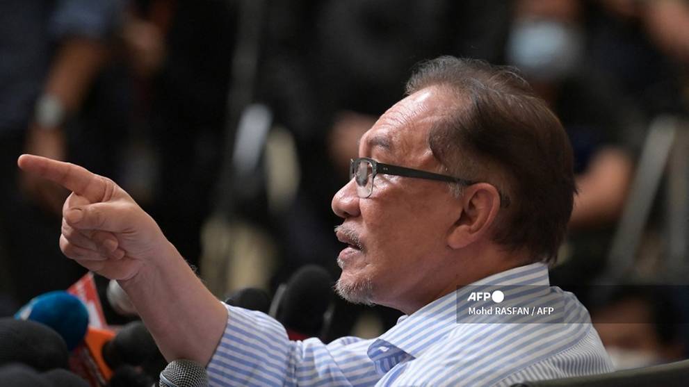 Defections from PKR have not given Perikatan Nasional parliamentary majority, claims Anwar