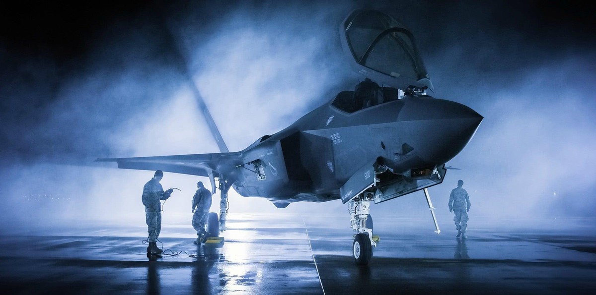 原创 不敢想象，F-35战斗机辉煌不再？英国购买数量大减！