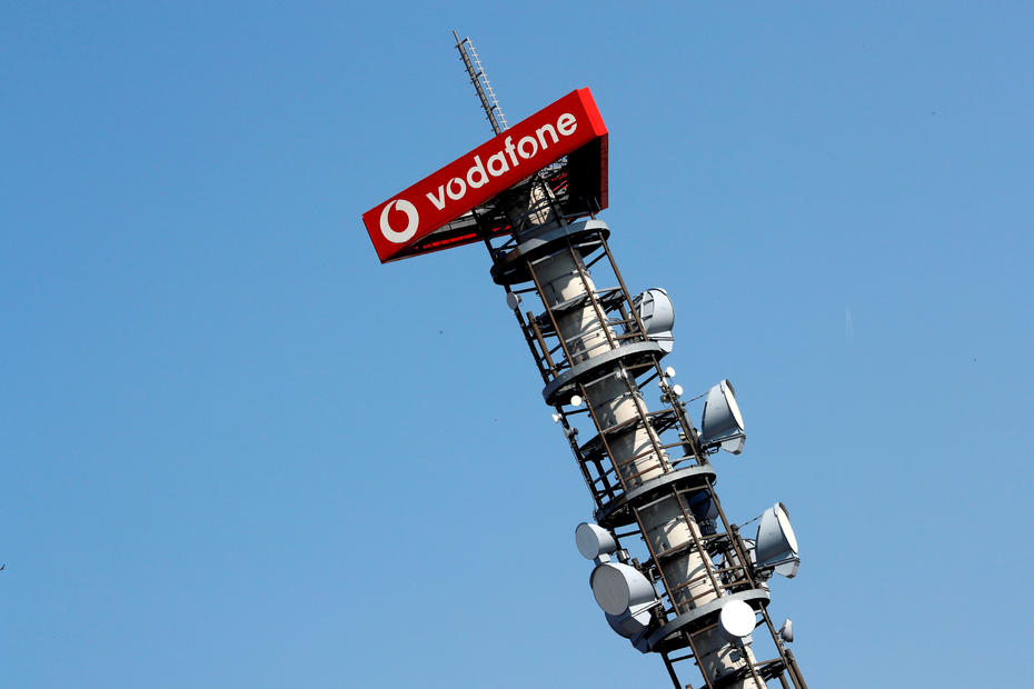 Vodafone seen reaping 2.13 billion eur from Frankfurt IPO: bookrunners