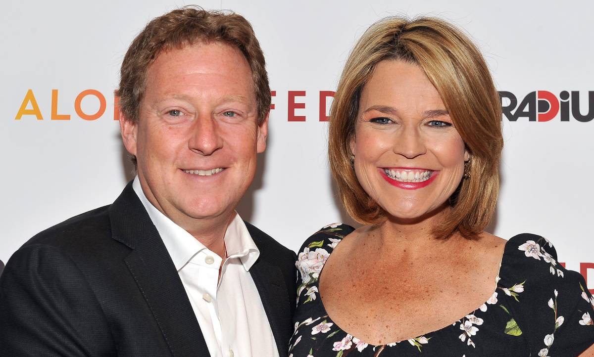 Savannah Guthrie shares never-before-seen wedding photos for heartfelt reason