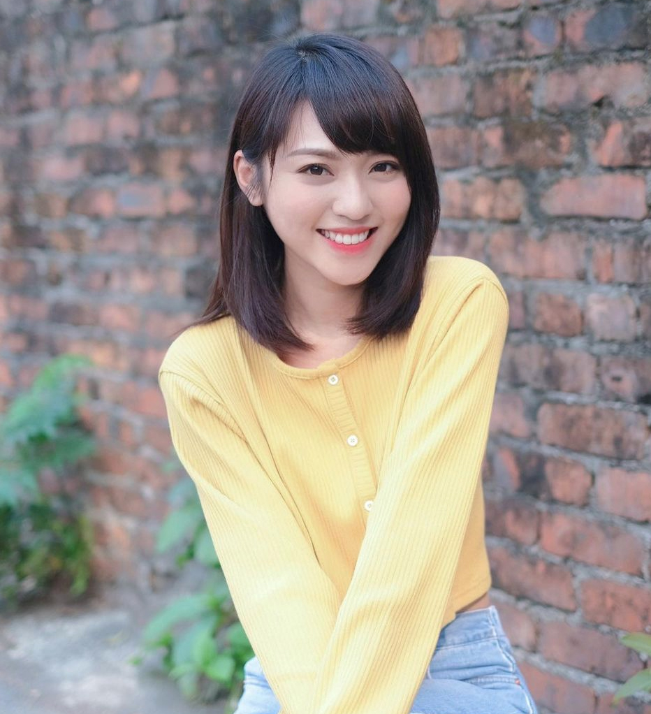 TVB Actress Bella Lam Begged For Money On The Streets With Her Mum When She Was A Year Old