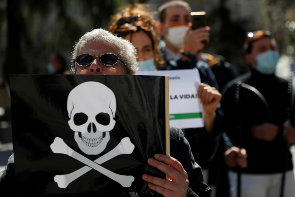 Spain legalises euthanasia, assisted suicide