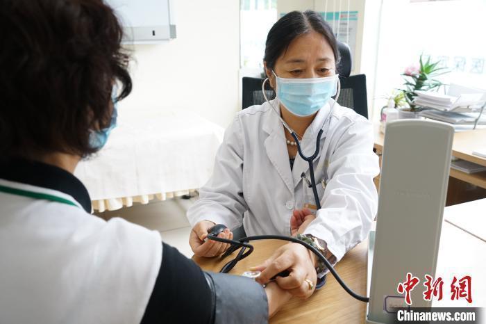 中国慢性肝病患者或超4亿人 如何呵护“小心肝”？