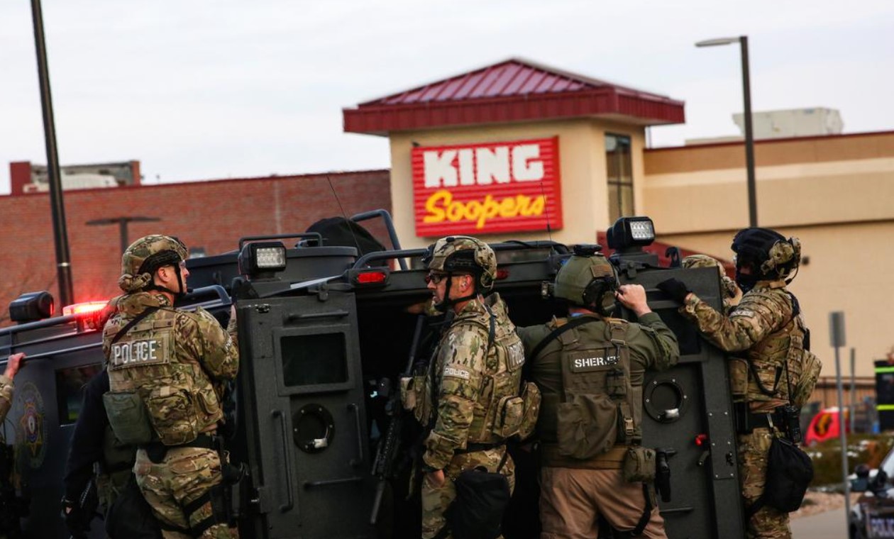 10 killed in mass shooting at Colorado grocery store, injured suspect in custody