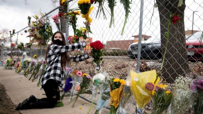 US gun control: Biden calls for a ban on assault weapons