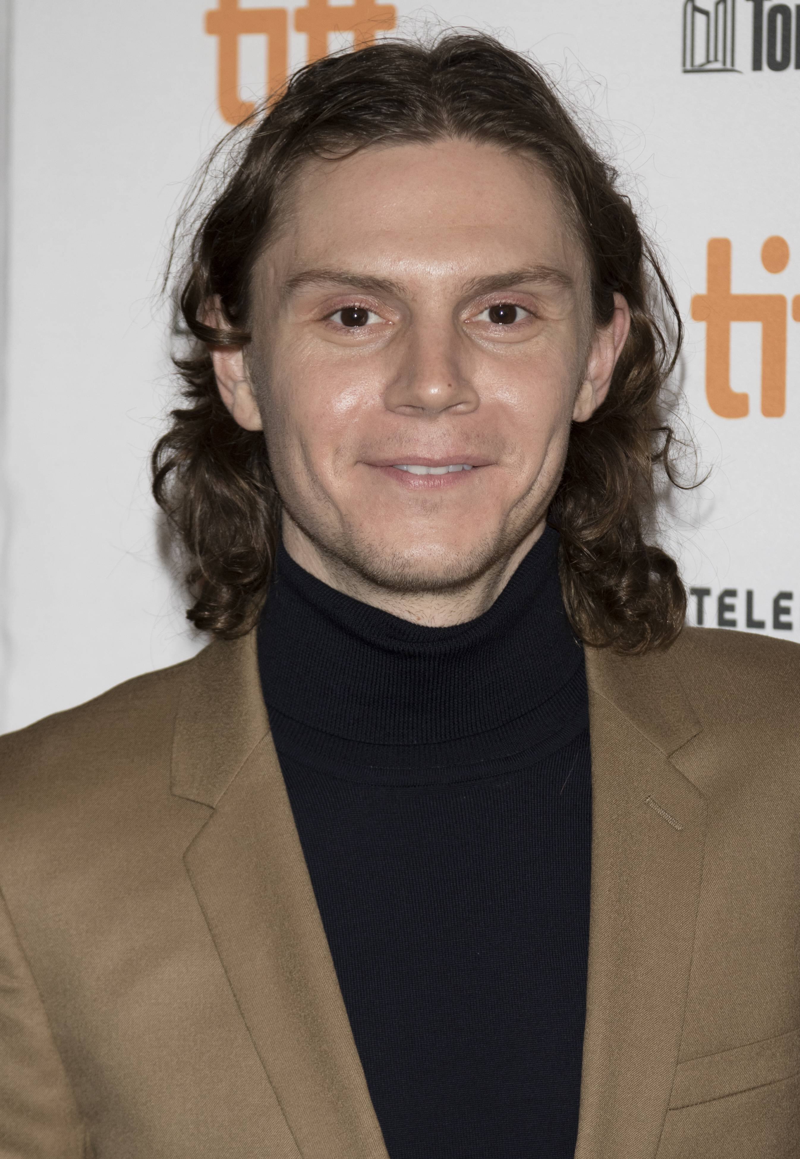 American Horror Story's Evan Peters Will Play Serial Killer Jeffrey Dahmer In Netflix TV Series