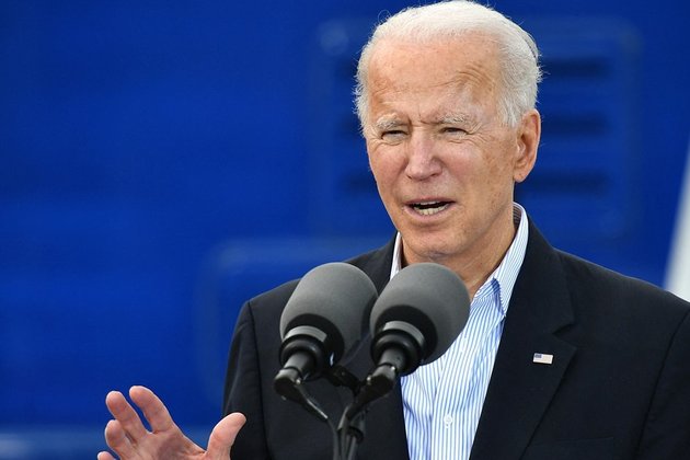 Biden speaks with family of George Floyd