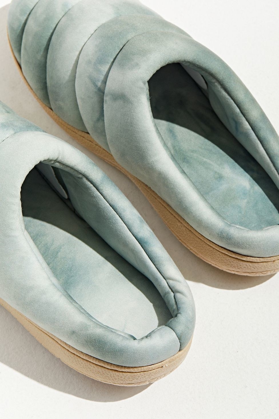 24 Of The Comfiest House Shoes According To Reviewers