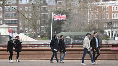 Covid: Outdoor meetings and sport to resume in England