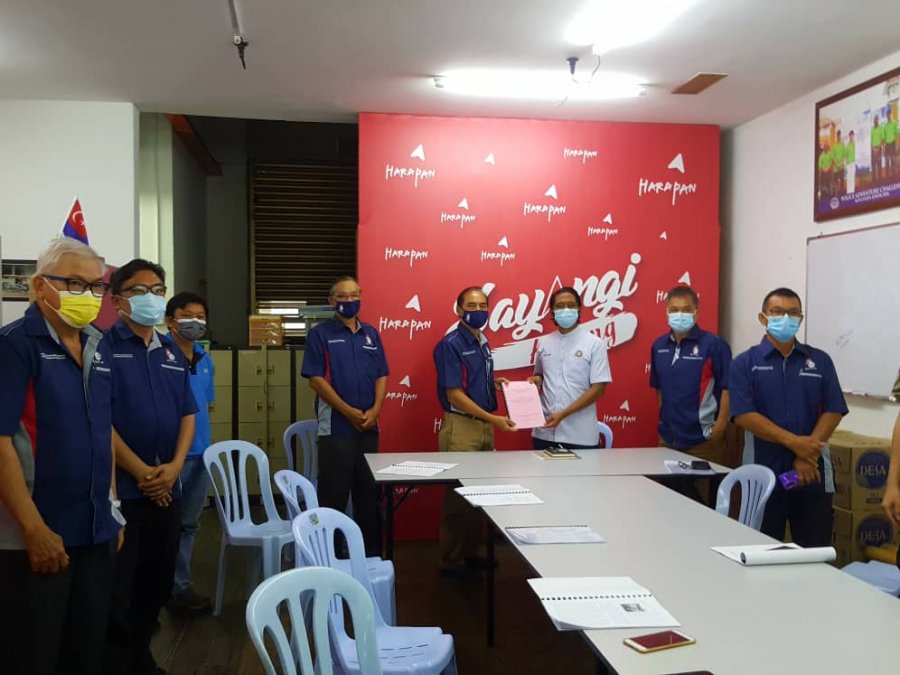 柔佛州中小型家禽业总会反对　政府强制改建成封闭式农场