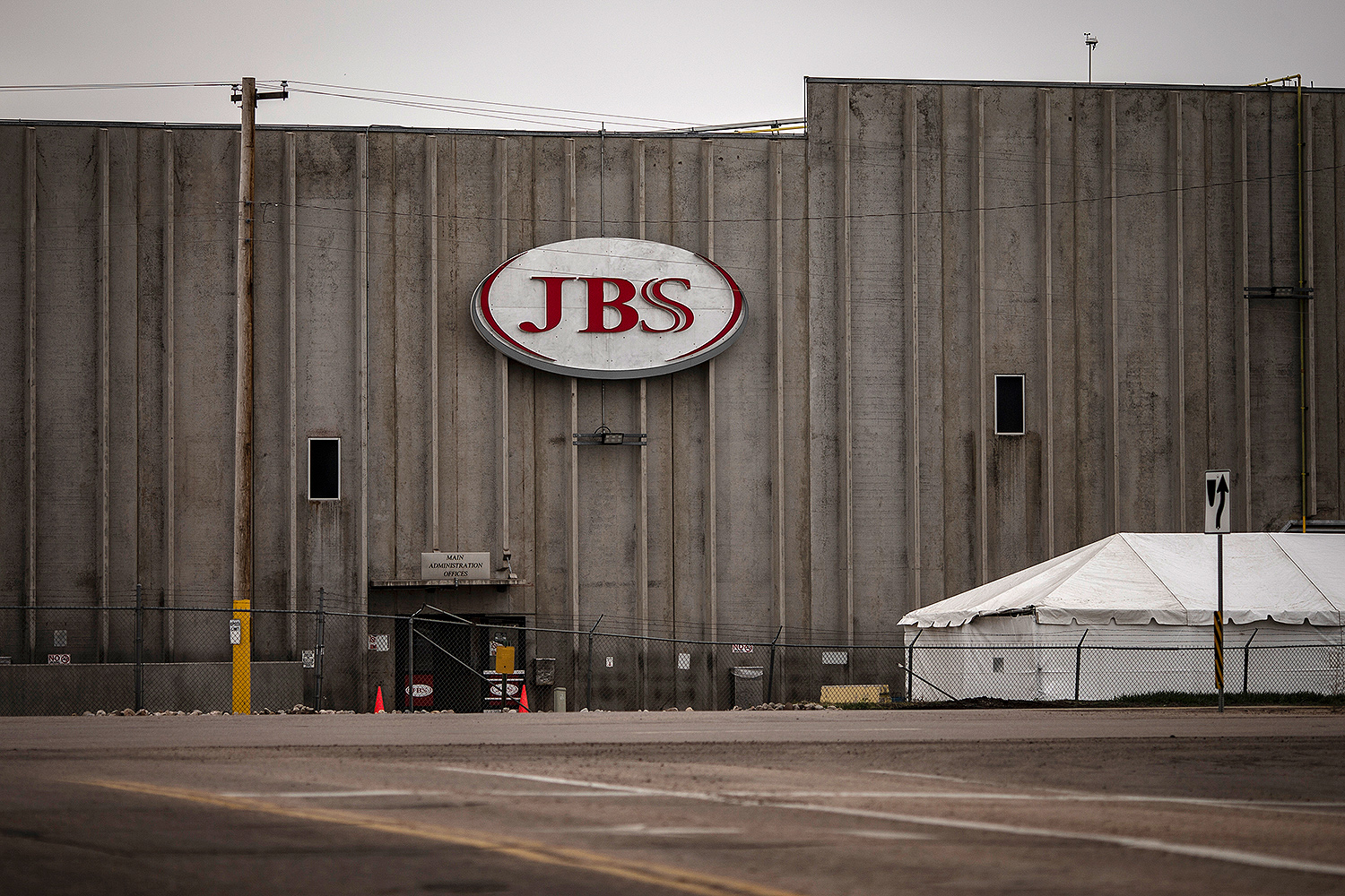 Colorado Meatpacking Plant Worker Dies After Being Hit by Equipment and Falling