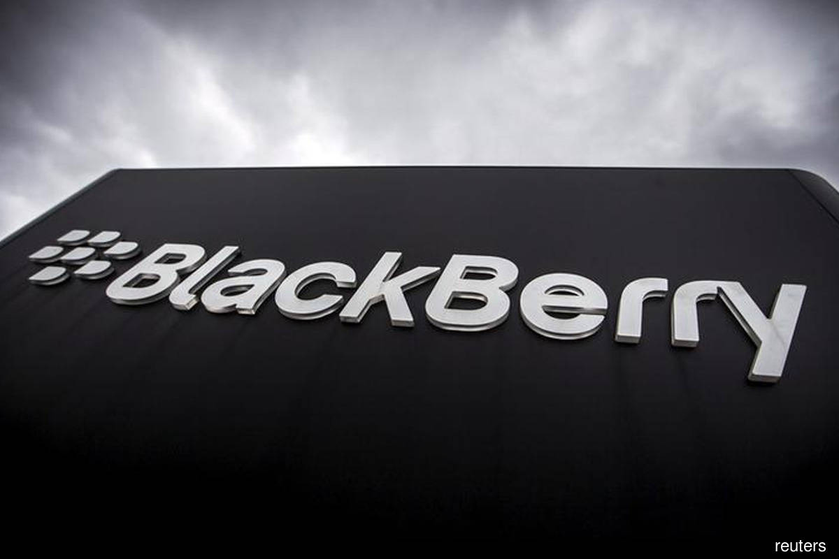 BlackBerry misses 4Q revenue estimates despite recovery in software sales