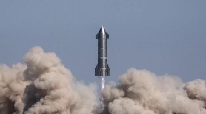 SpaceX太空船再降落失败 马斯克:炸在对的地方