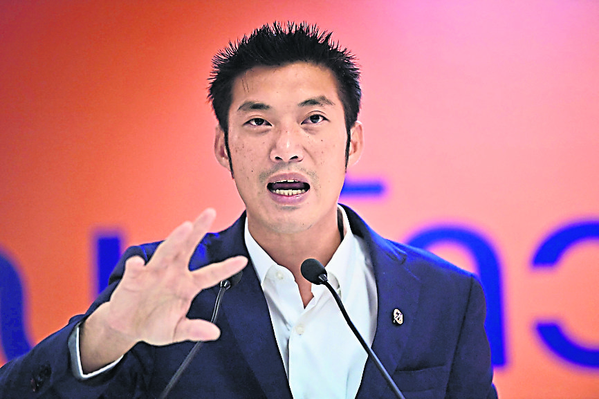 【泰反对派】质疑疫苗决策 塔纳通被控冒犯王室