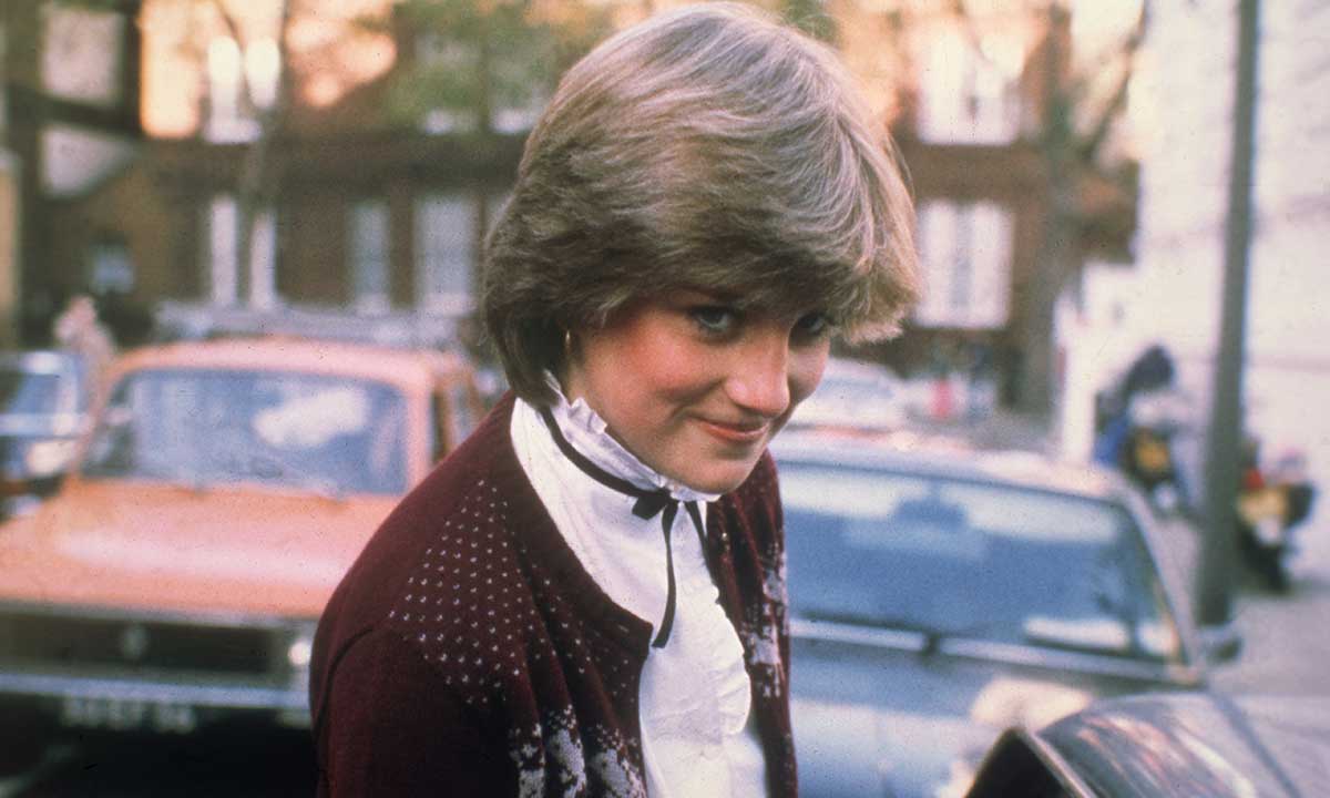 Charles Spencer reacts to Princess Diana's blue plaque outside former London flat