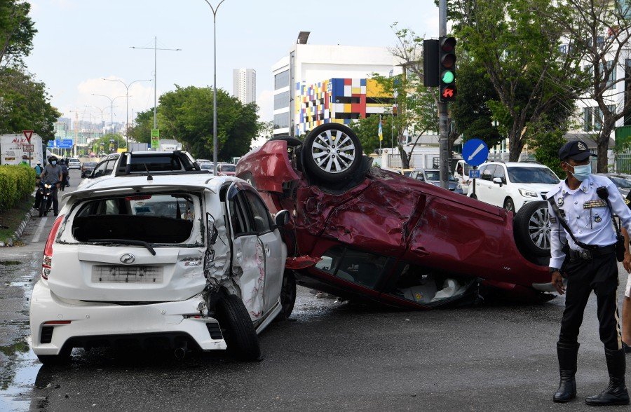 Driver in fatal Penang crash may have assaulted man prior to accident