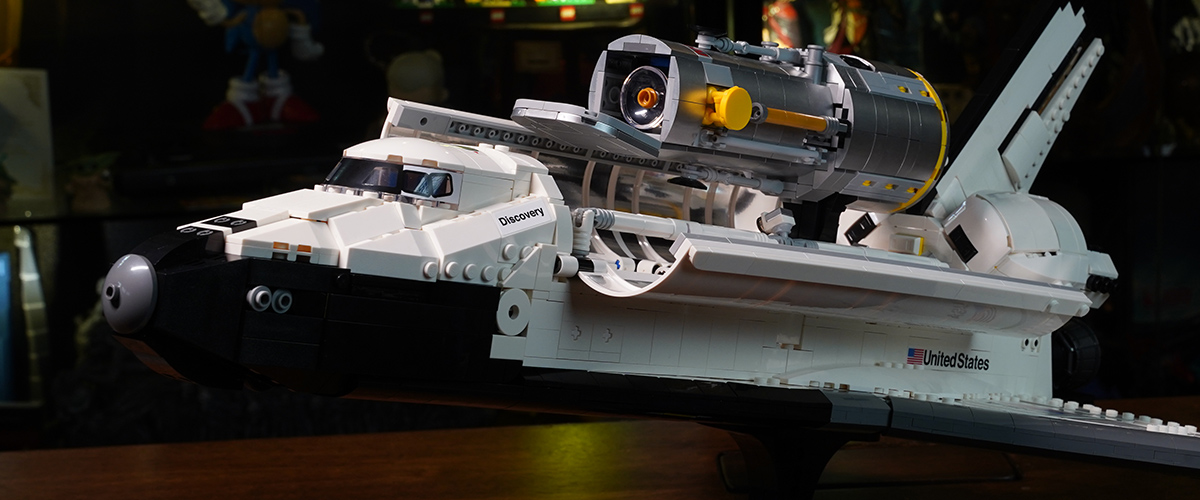 Unboxing And Speed Building The LEGO 10283 Space Shuttle Discovery