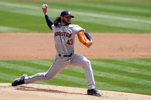 Astros rout A's, improve to 3-0