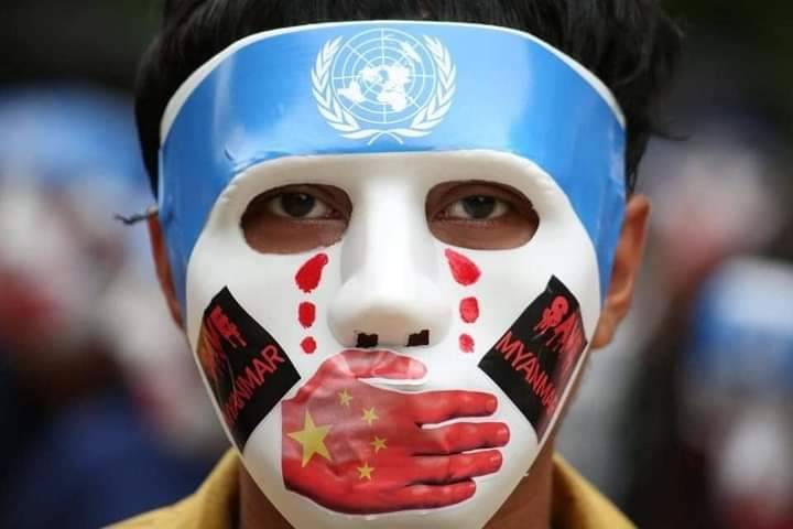 怒批中国作梗 缅甸民众统一戴“辱华面具”游行