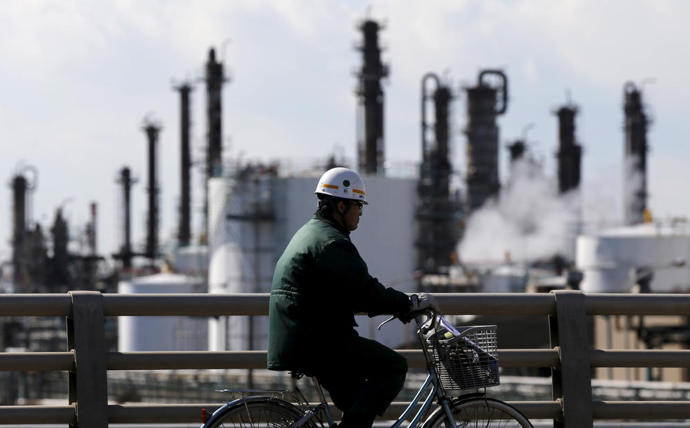 Japan real wages eke out first rise in a year as COVID-19 hits prices