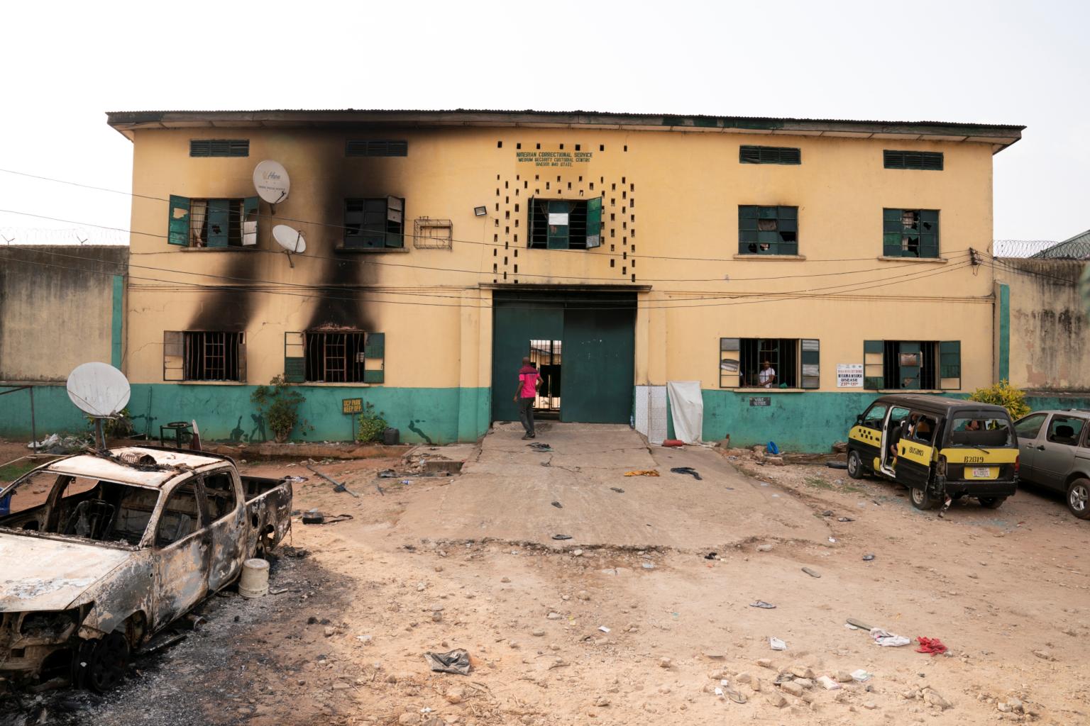 Fear in Nigerian town after mass jailbreak