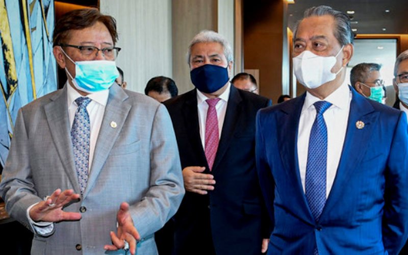 Muhyiddin pushing Abang Jo to show stronger support for PN?