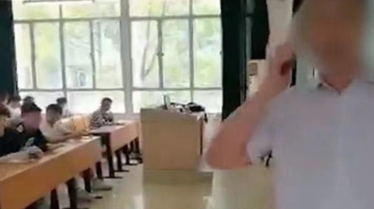 视频：女子闯进课堂称被男教师下药迷奸 警方通报