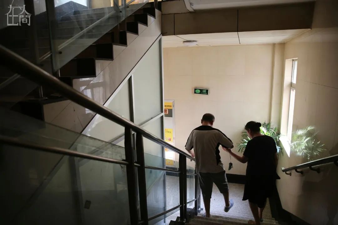 “反日”游行9年后，被“爱国”青年用U型锁砸碎的两个家庭