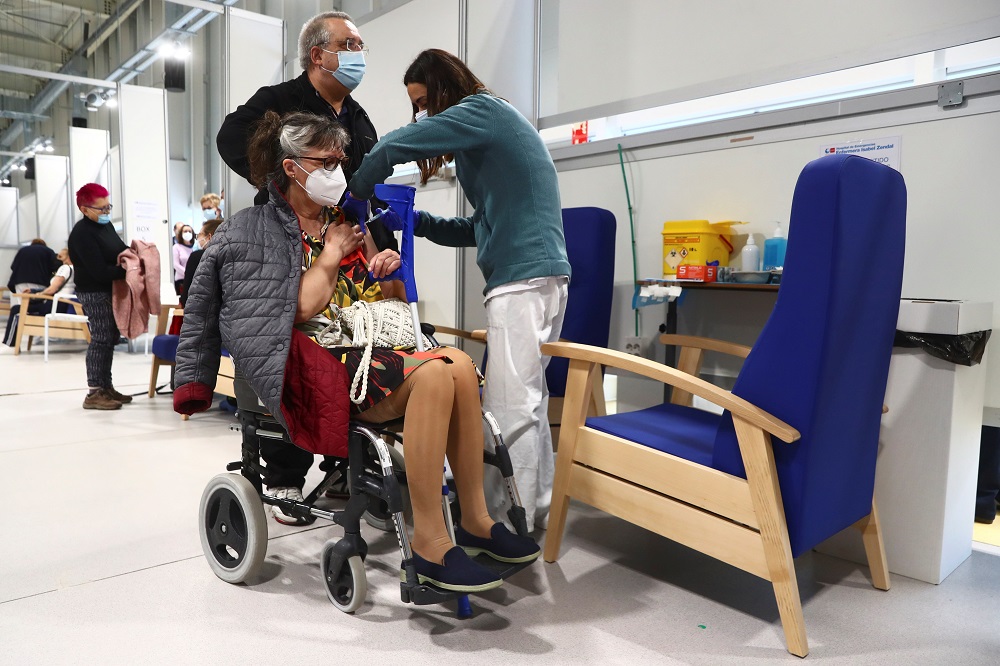 Spain limits AstraZeneca coronavirus vaccine to over 60-year olds