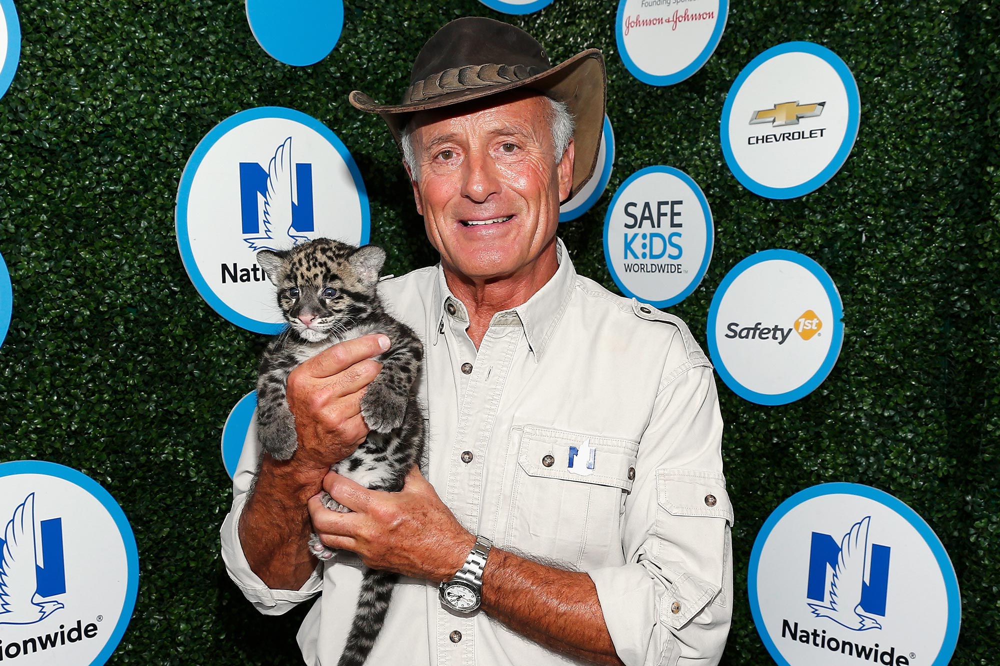 Beloved wildlife expert Jack Hanna retiring from public life after dementia diagnosis