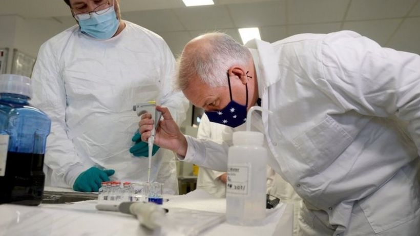 Covid: Australia faces vaccine delays after changing AstraZeneca advice