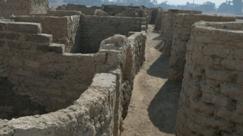 'Lost golden city' found in Egypt reveals lives of ancient pharaohs