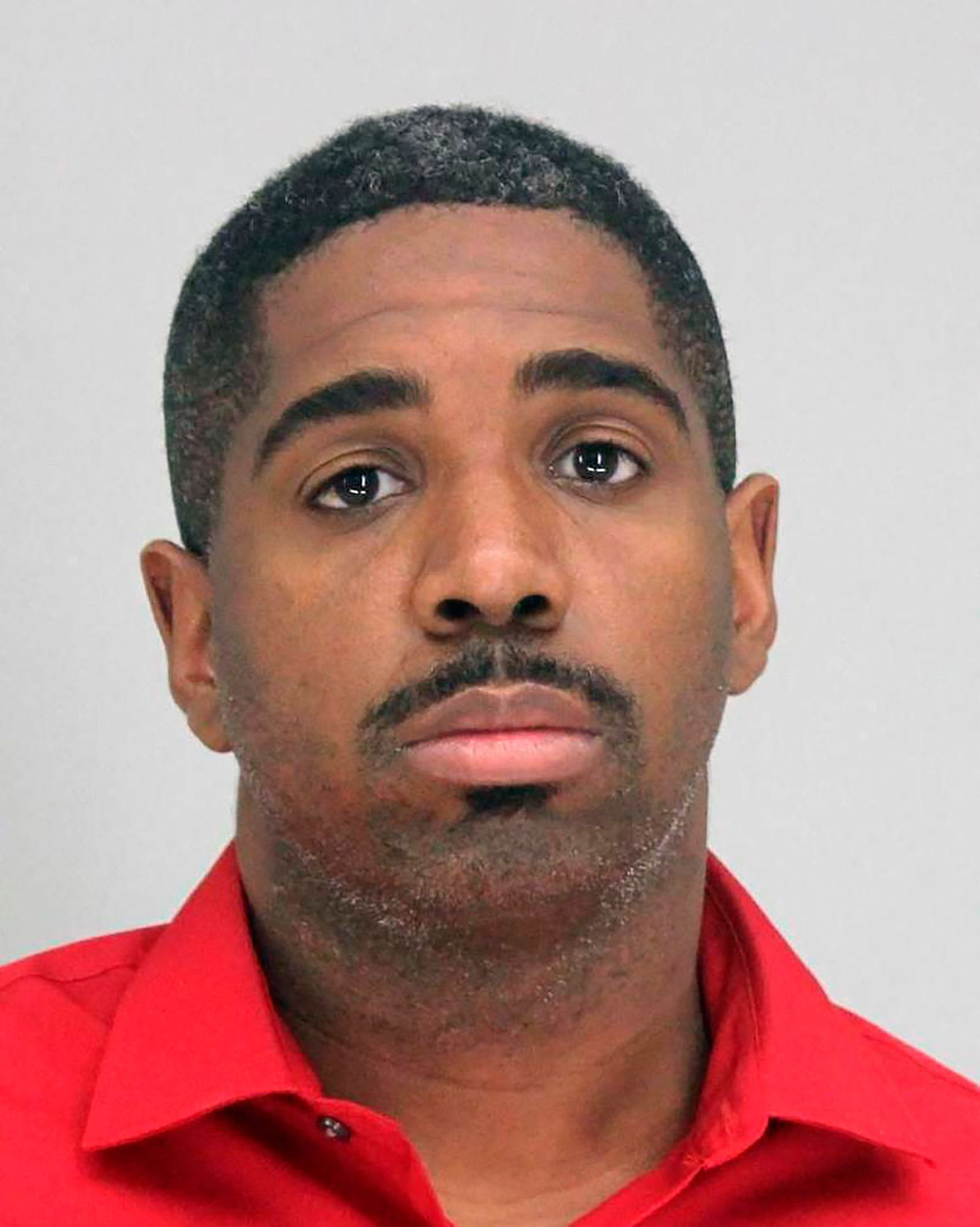 Charges Dropped Against Dallas Cop Accused of Orchestrating 2 Murders