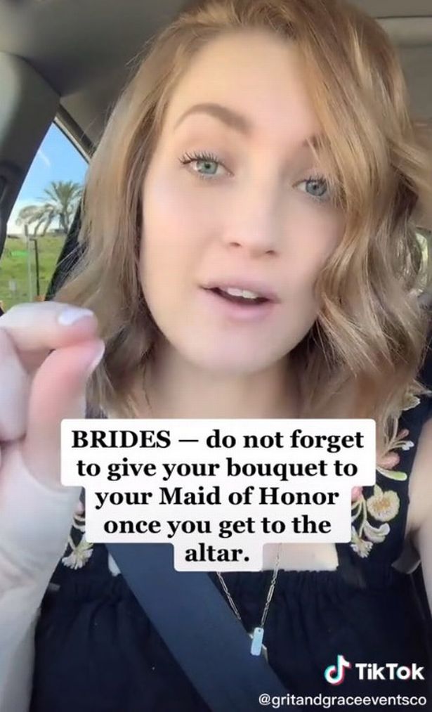 Wedding planner shares bouquet mistake countless brides make during the ceremony