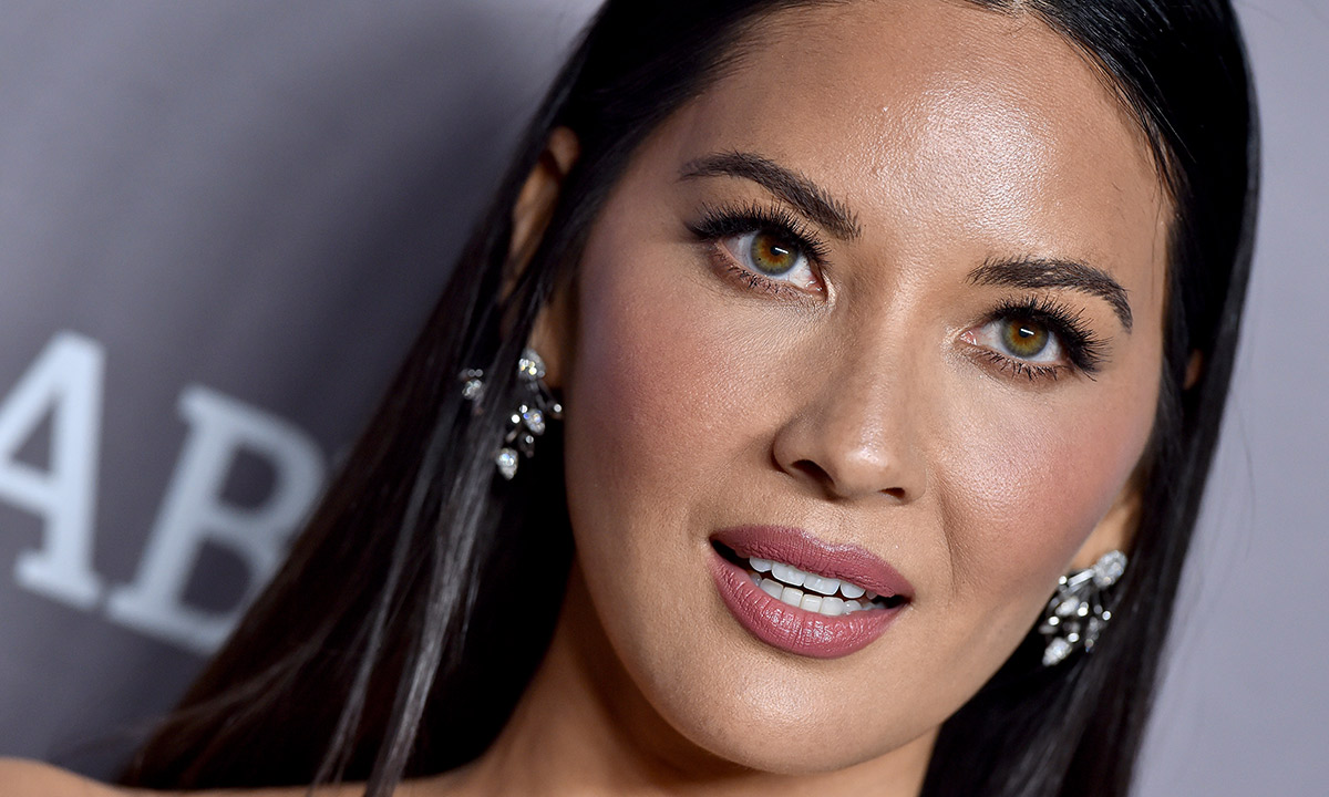 Olivia Munn showcases incredibly toned legs – fans react