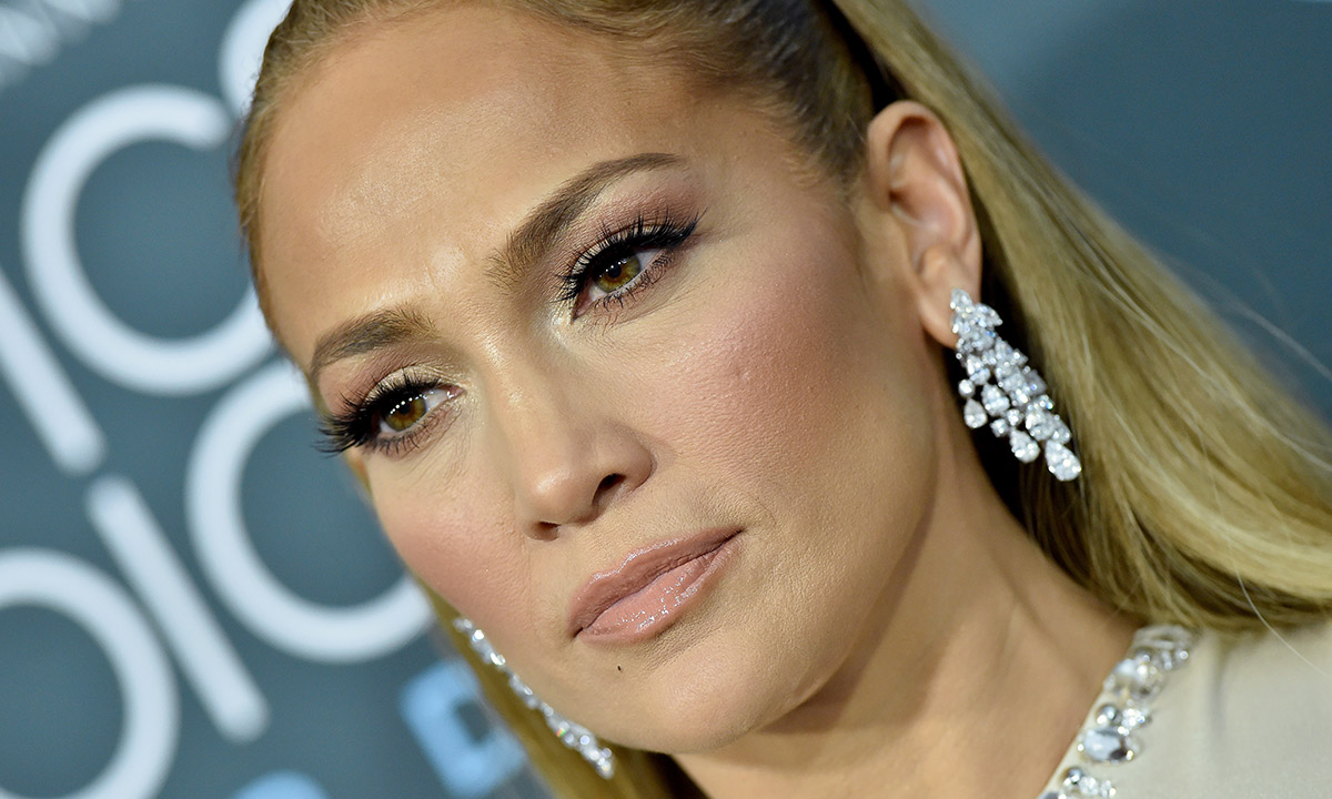 Jennifer Lopez is flawless in two fierce looks