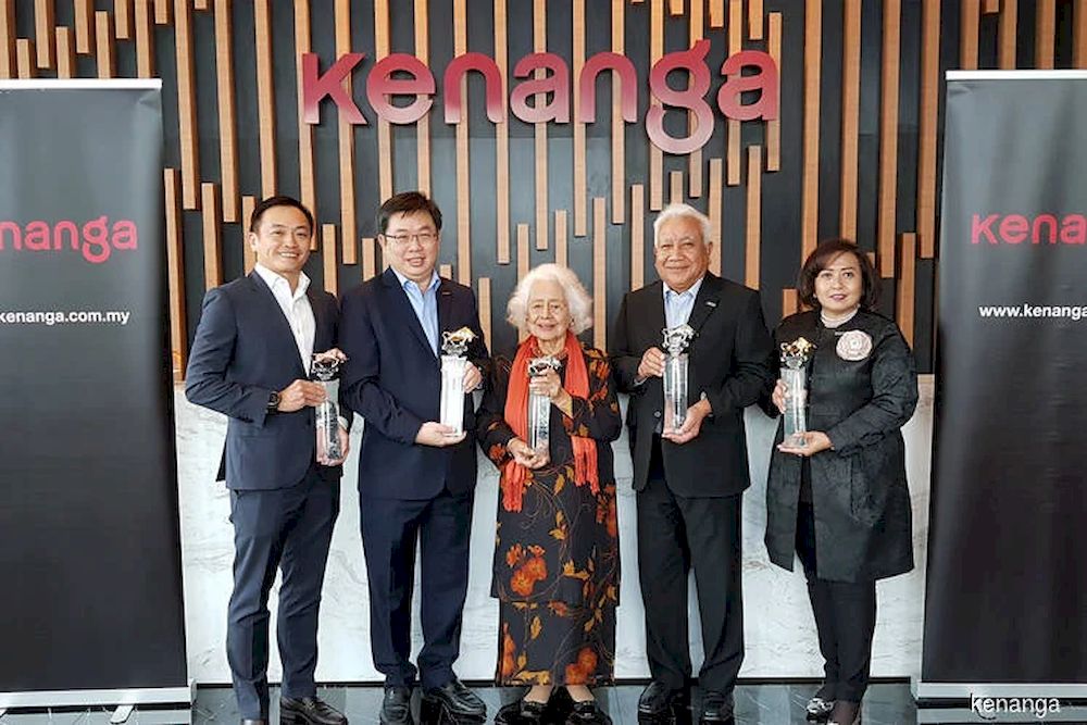 Kenanga Investment Arm Bags Seven Trophies At Bursa Award Ceremony Nestia