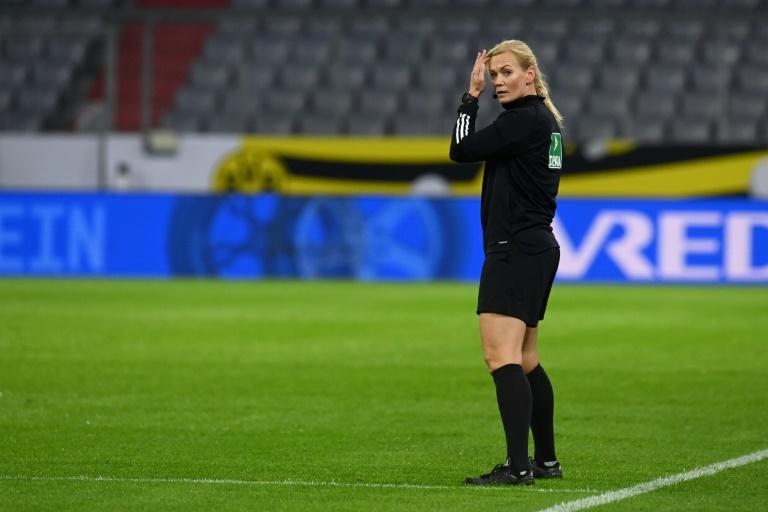 Refs united: Germany's Steinhaus marries Webb