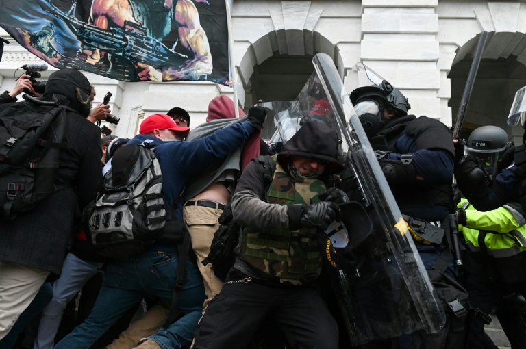 Report on Capitol Hill riot criticizes police preparation, response