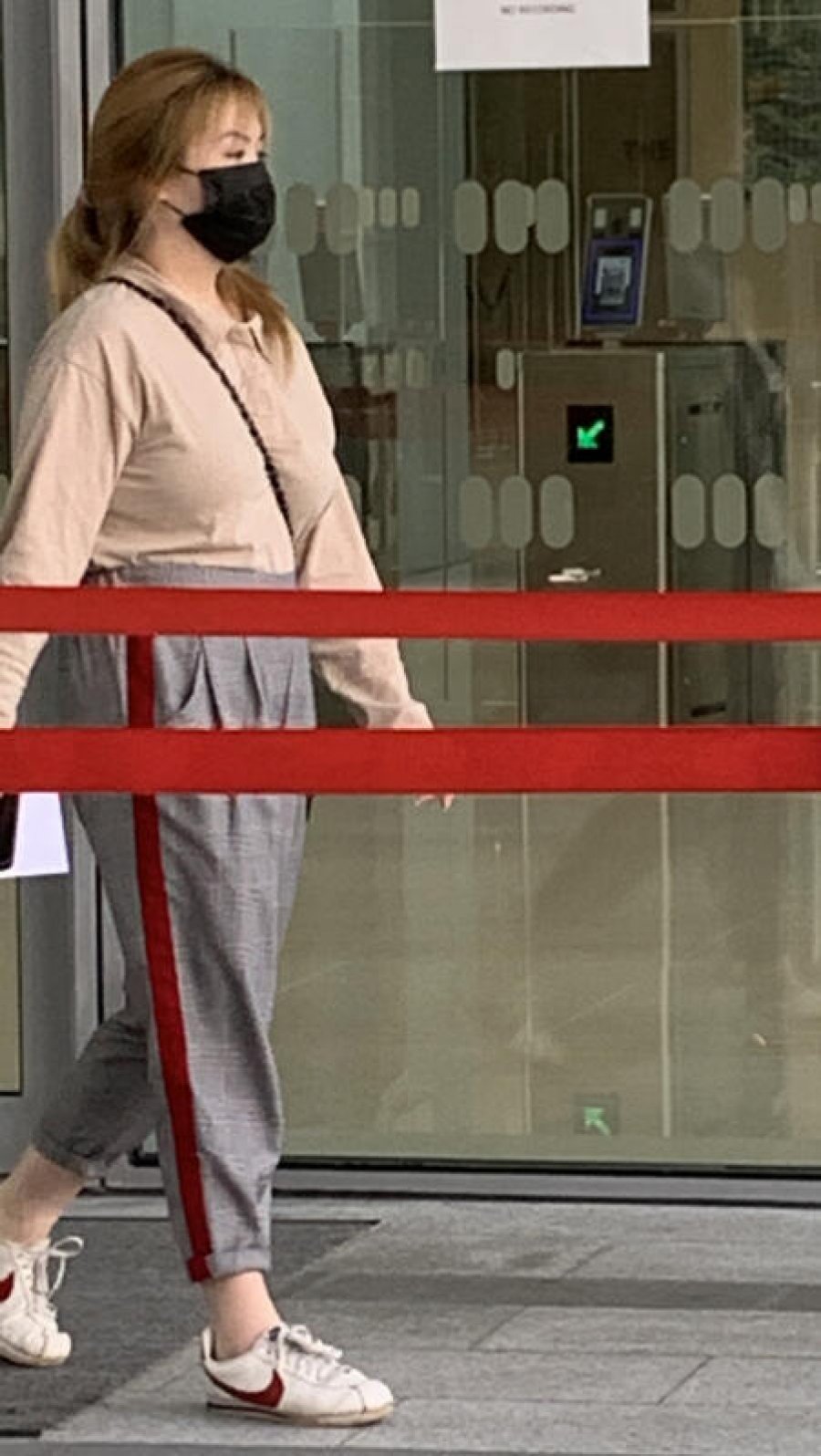 串通男友骗母　逆女窃家中逾17万财物
