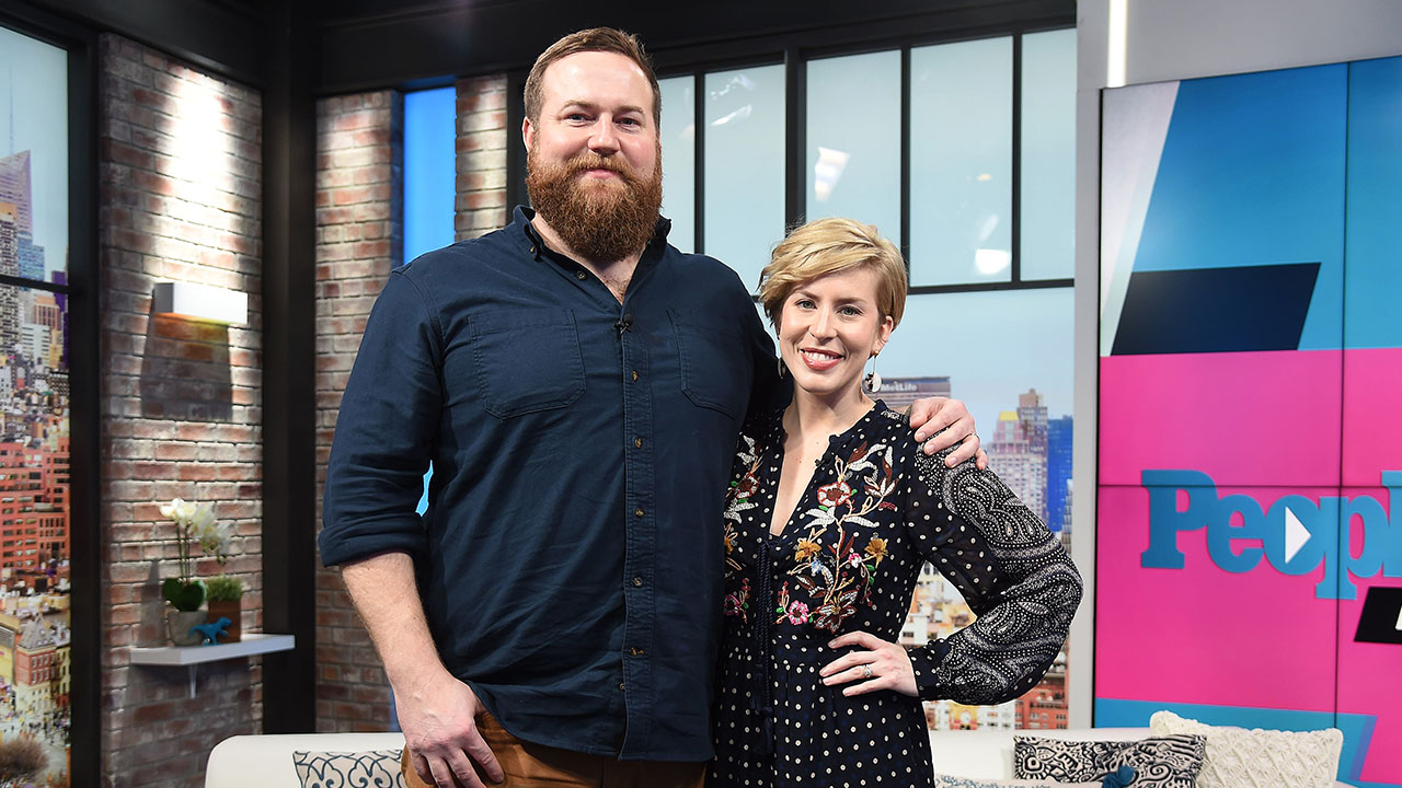 Pregnant Erin Napier Jokes About Small Baby Bump at 32 Weeks: 'I Know It's Weird'