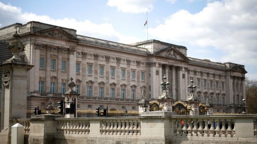 Man charged over Buckingham Palace trespass