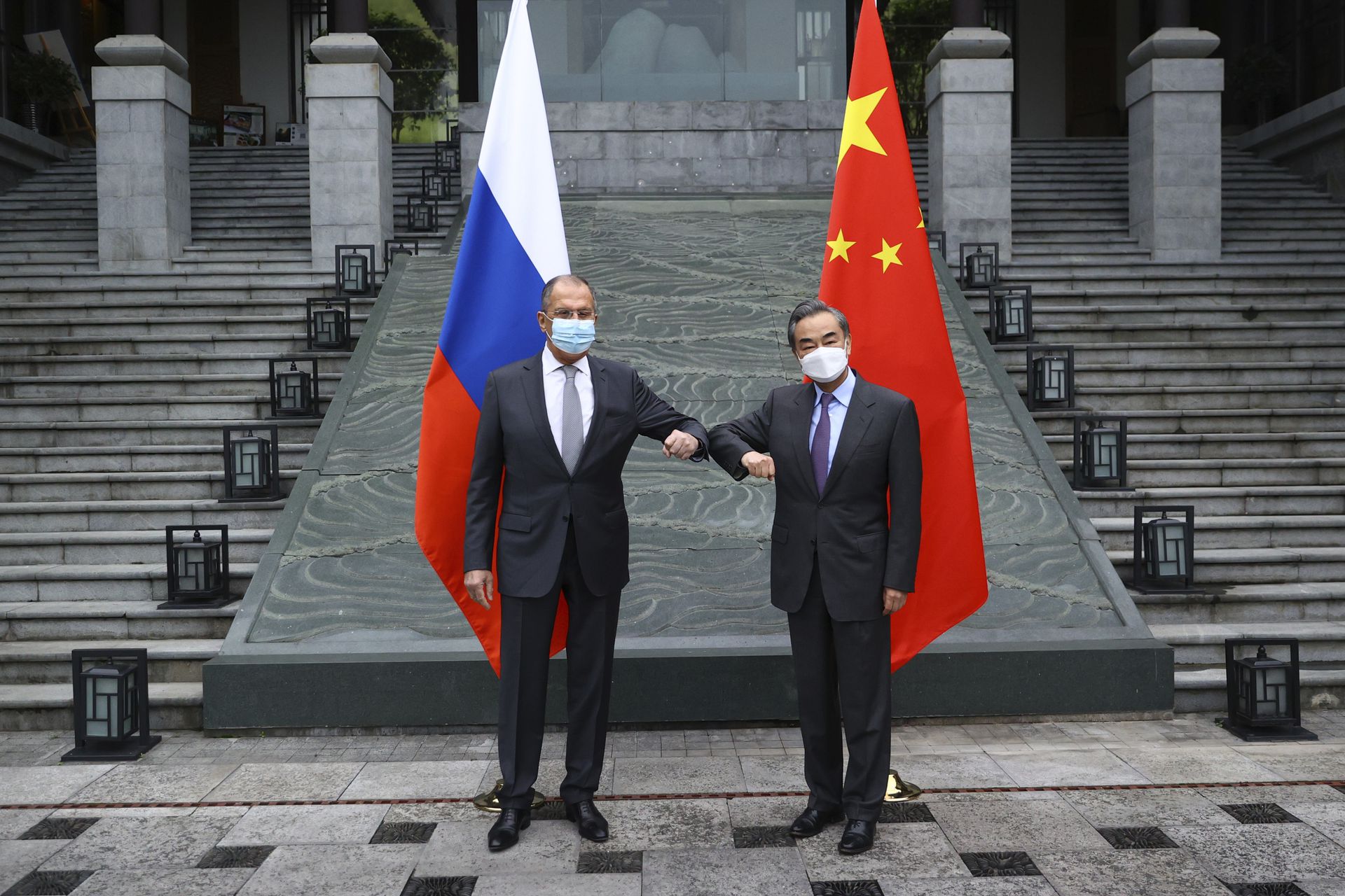 反击美国制裁，俄罗斯宣布将驱逐10名美国外交官（图）