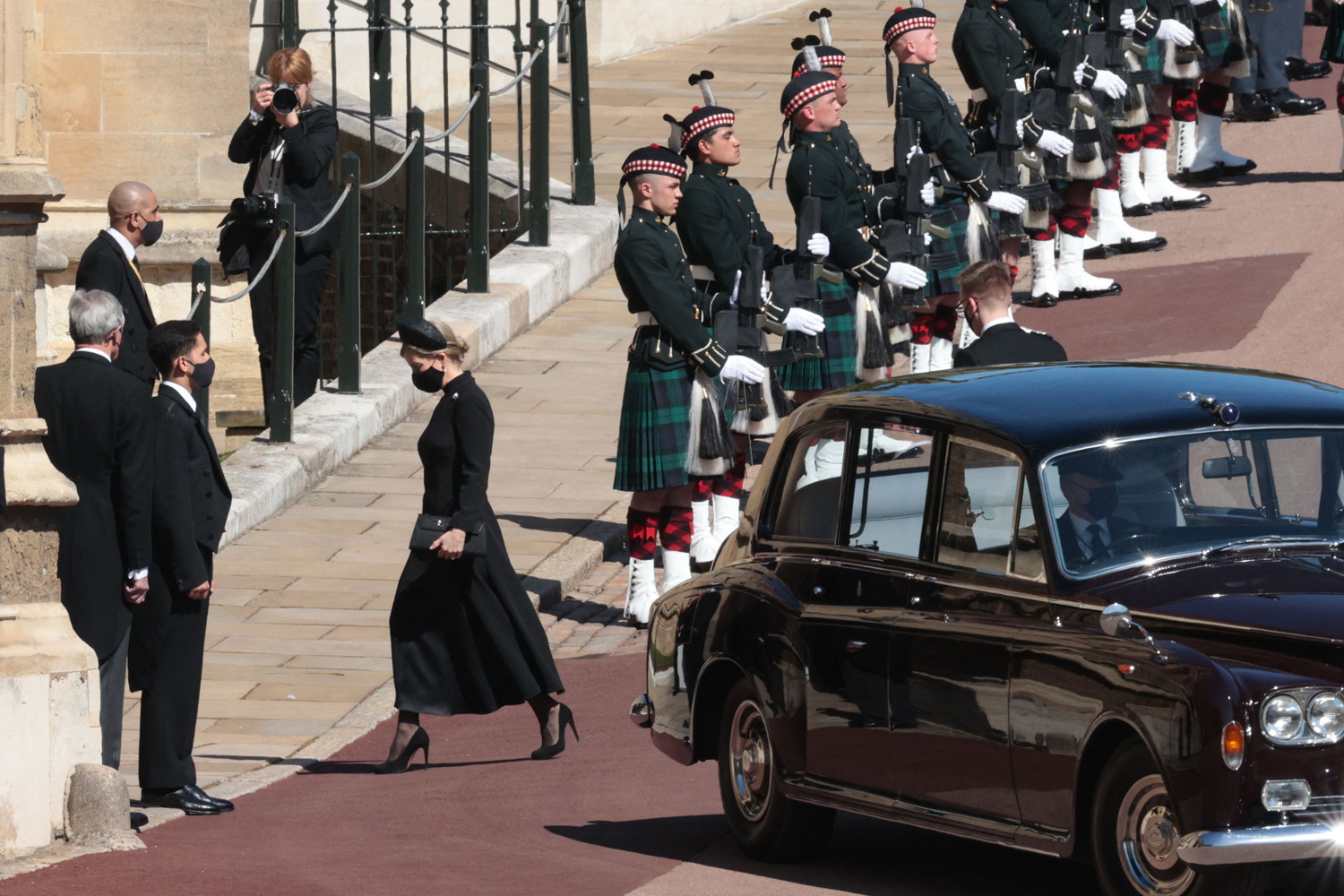 Kate Middleton and Prince William Head to Windsor for Prince Philip's Funeral