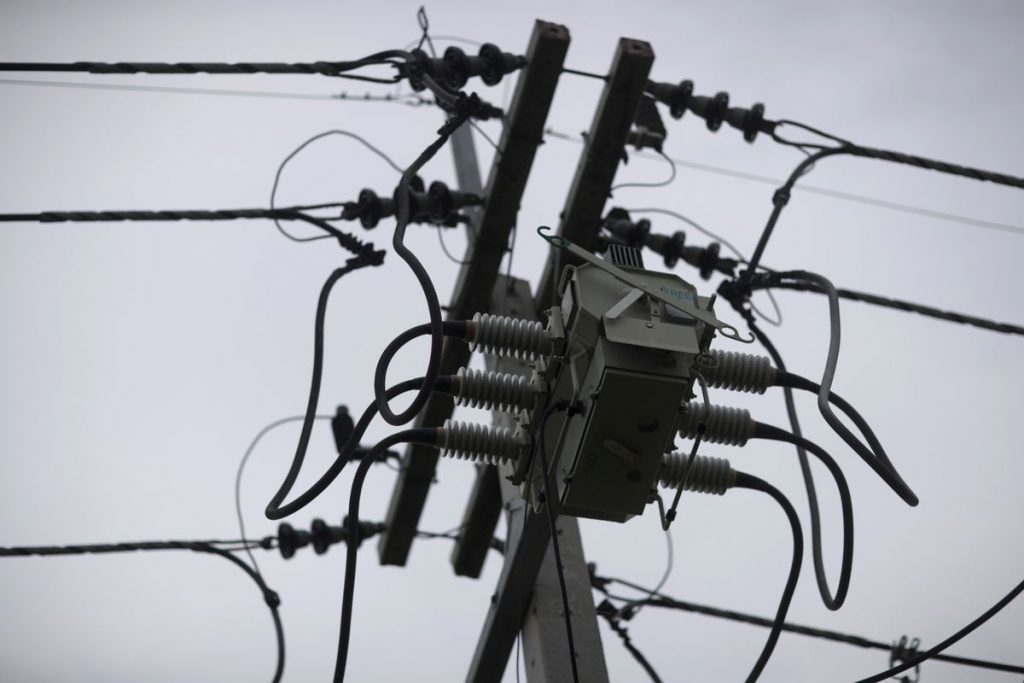 Thai Billionaire Makes $5.4 Billion Bid for Telecom Operator